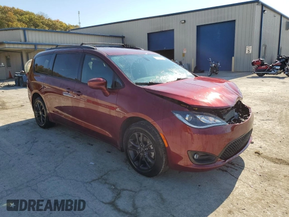 2020 Chrysler Pacifica Launch Edition z VIN 2C4RC3BG2LR282663, wystawiony jako Copart lot #76714694 z przebiegiem 62 388 mil mil oraz Szkody całkowita. Historia ofert i sprzedaży dostępna na DreamBid. Obrazek 4.