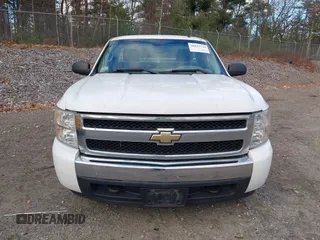 2008 Chevrolet Silverado 1500 Work Truck with VIN 1GCEK14C28Z246081, listed as a IAAI auction lot 40815734 with 137,738 mi miles. Bid and sale history available at carsss.com. Image 12.