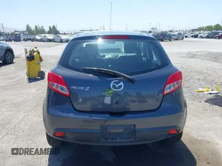 2014 Mazda 2 Sport z VIN JM1DE1KY8E0172828, wystawiony jako IAAI lot #42374758 z przebiegiem 120 180 mil mil oraz . Historia ofert i sprzedaży dostępna na DreamBid. Obrazek 15.