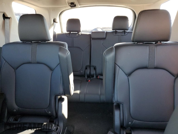 2024 Honda Pilot EX-L 7 Passenger with VIN 5FNYG1H56RB025469, listed as a Copart auction lot 85899674 with 13,877 mi miles and Salvage Title. Bid and sale history available at carsss.com. Image 10.