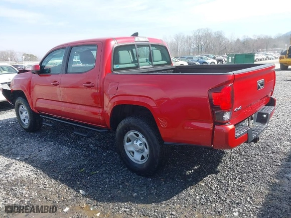 2018 Toyota Tacoma SR with VIN 5TFCZ5AN5JX156019, listed as a IAAI auction lot 38810875 with 76,805 mi miles. Bid and sale history available at carsss.com. Image 3.