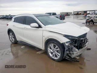 2018 Infiniti QX30 Premium with VIN SJKCH5CP2JA056283, listed as a Copart auction lot 60574585 with 102,573 mi miles and Salvage title. Bid and sale history available at DreamBid. Image 4.