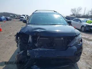 2019 Nissan Pathfinder S z VIN 5N1DR2MM8KC637926, wystawiony jako IAAI lot #41903395 z przebiegiem 84 436 mil mil oraz . Historia ofert i sprzedaży dostępna na DreamBid. Obrazek 12.