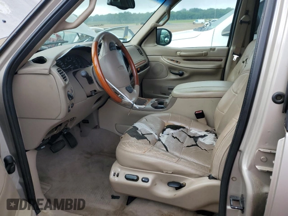 2001 Lincoln Navigator z VIN 5LMEU27A61LJ02044, wystawiony jako Copart lot #53499415 z przebiegiem Nie podano mil oraz Czysty tytuł • Clean title. Historia ofert i sprzedaży dostępna na DreamBid. Obrazek 7.