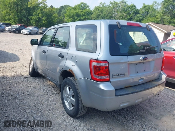 2012 Ford Escape XLS z VIN 1FMCU0C75CKB76265, wystawiony jako IAAI lot #42578815 z przebiegiem 97 423 mil mil oraz . Historia ofert i sprzedaży dostępna na DreamBid. Obrazek 3.