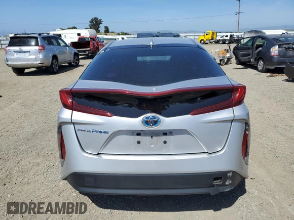 2017 Toyota Prius Plus z VIN JTDKARFP5H3003260, wystawiony jako Copart lot #56844965 z przebiegiem Nie podano mil oraz Szkoda całkowita • Salvage title. Historia ofert i sprzedaży dostępna na DreamBid. Obrazek 6.