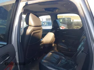 2008 Cadillac Escalade with VIN 1GYEC63808R179529, listed as a IAAI auction lot 41217012 with 244,299 mi miles. Bid and sale history available at carsss.com. Image 8.