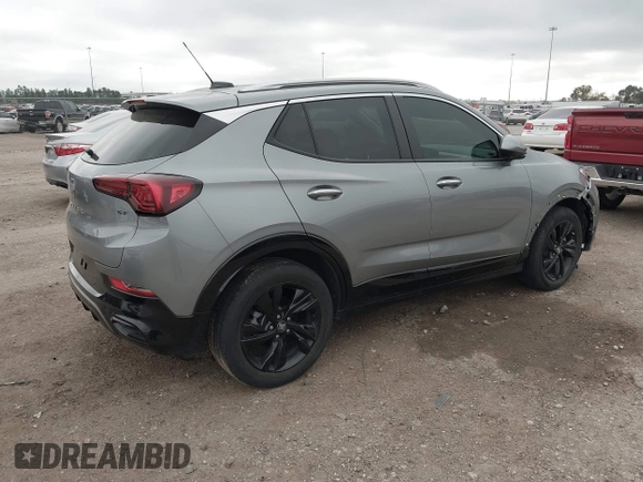 2024 Buick Encore GX Sport Touring z VIN KL4AMDSL5RB016374, wystawiony jako IAAI lot #41149918 z przebiegiem 15 512 mil mil oraz . Historia ofert i sprzedaży dostępna na DreamBid. Obrazek 4.