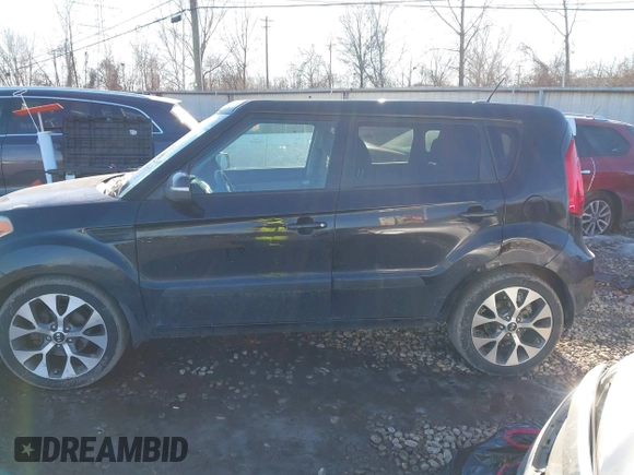 2013 Kia Soul ! with VIN KNDJT2A6XD7539247, listed as a IAAI auction lot 41452416 with 378,887 mi miles. Bid and sale history available at carsss.com. Image 14.