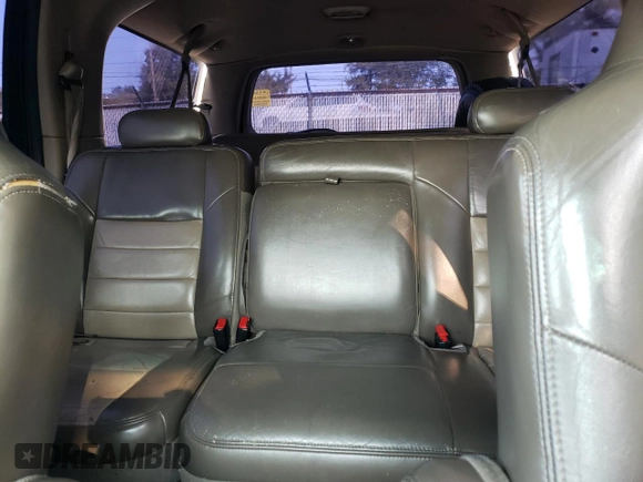 2003 Ford Excursion z VIN 1FMNU44S93EA06749, wystawiony jako Copart lot #69998734 z przebiegiem 209 822 mil mil oraz Czysty tytuł • Clean title. Historia ofert i sprzedaży dostępna na DreamBid. Obrazek 10.