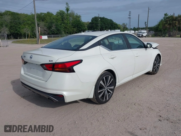 2020 Nissan Altima 2.5 SR with VIN 1N4BL4CVXLC125367, listed as a IAAI auction lot 39171677 with 65,248 mi miles. Bid and sale history available at carsss.com. Image 4.
