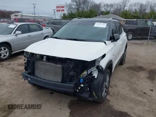 2023 Kia Seltos S z VIN KNDEUCAA4P7417707, wystawiony jako IAAI lot #41957792 z przebiegiem 43 798 mil mil oraz . Historia ofert i sprzedaży dostępna na DreamBid. Obrazek 2.