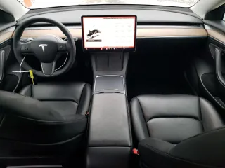 2022 Tesla Model 3 z VIN 5YJ3E1EAXNF118748, wystawiony jako Copart lot #43690075 z przebiegiem 52 494 mil mil oraz Szkoda całkowita • Salvage title. Historia ofert i sprzedaży dostępna na DreamBid. Obrazek 8.