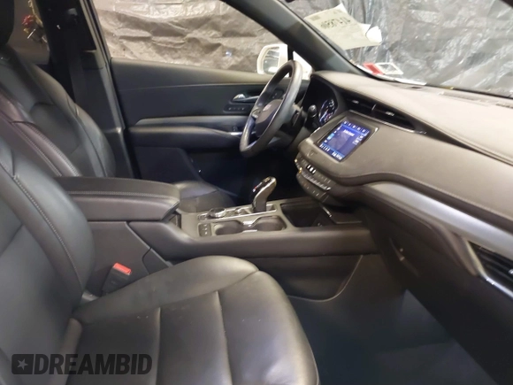 2020 Cadillac XT4 AWD Premium Luxury with VIN 1GYFZDR40LF146715, listed as a IAAI auction lot 41478506 with 21,455 mi miles. Bid and sale history available at carsss.com. Image 5.
