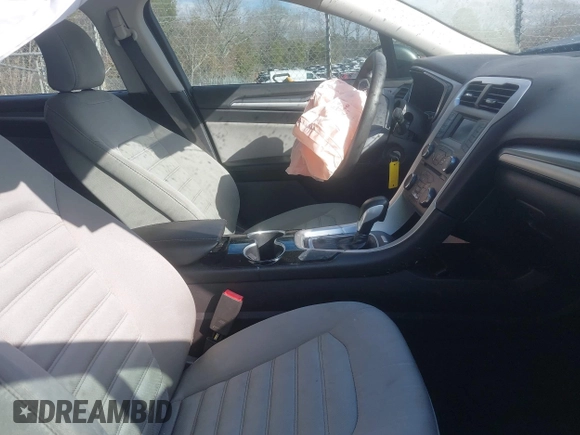 2015 Ford Fusion S Hybrid with VIN 3FA6P0UU9FR283189, listed as a IAAI auction lot 41632307 with 152,653 mi miles. Bid and sale history available at carsss.com. Image 5.