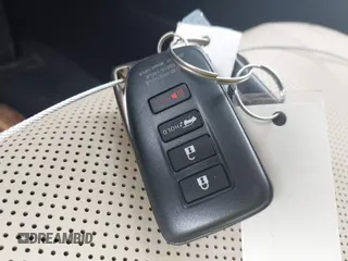 2021 Lexus RX 450h with VIN 2T2HGMDA7MC058171, listed as a IAAI auction lot 42172195 with 42,255 mi miles and . Bid and sale history available at DreamBid. Image 11.