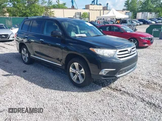 2013 Toyota Highlander Limited z VIN 5TDYK3EH6DS131658, wystawiony jako IAAI lot #42184296 z przebiegiem 40 291 mil mil oraz . Historia ofert i sprzedaży dostępna na DreamBid. Obrazek 1.