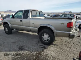 1999 GMC Sonoma SLS w/1SJ Pkg with VIN 1GTCT19W2X8516874, listed as a Copart auction lot 85501674 with 158,205 mi miles and Salvage Title. Bid and sale history available at carsss.com. Image 2.