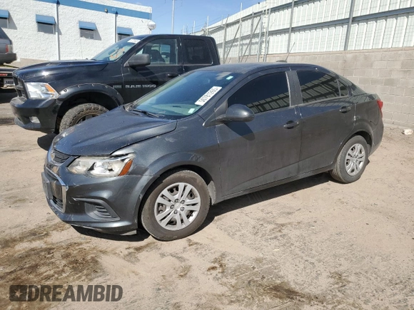 2019 Chevrolet Sonic LS z VIN 1G1JB5SB3K4136220, wystawiony jako Copart lot #50781265 z przebiegiem 45 308 mil mil oraz Nie do naprawy • Non repairable. Historia ofert i sprzedaży dostępna na DreamBid. Obrazek 1.
