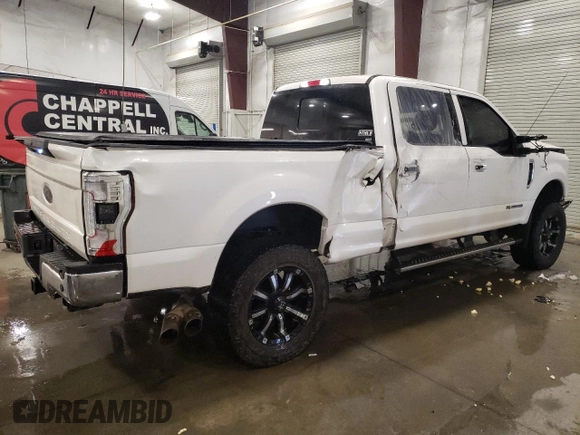 2017 Ford F-350 Platinum with VIN 1FT8W3BT9HEB35728, listed as a Copart auction lot 43594305 with 213,407 mi miles and Salvage Title. Bid and sale history available at DreamBid. Image 3.