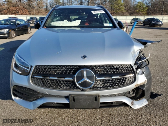 2022 Mercedes-Benz GLC with VIN W1N0G8EB2NG082521, listed as a Copart auction lot 84461794 with 9,751 mi miles and Salvage Title. Bid and sale history available at carsss.com. Image 5.