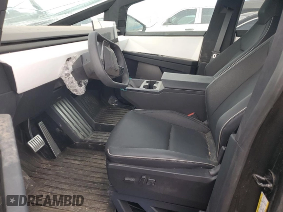 2024 Tesla Cybertruck z VIN 7G2CEHED5RA012436, wystawiony jako Copart lot #69229204 z przebiegiem 22 mil mil oraz Szkody całkowita. Historia ofert i sprzedaży dostępna na DreamBid. Obrazek 7.