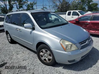 2008 Kia Sedona LX with VIN KNDMB233986220663, listed as a Copart auction lot 54321825 with 125,504 mi miles and Salvage Title. Bid and sale history available at DreamBid. Image 4.
