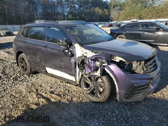 2023 Volkswagen Tiguan SE R-Line Black with VIN 3VV8B7AX5PM127059, listed as a Copart auction lot 49730495 with 33,068 mi miles and Salvage Title. Bid and sale history available at DreamBid. Image 4.