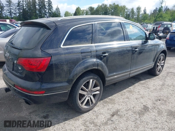 2013 Audi Q7 Premium Plus z VIN WA1LGAFE3DD009852, wystawiony jako IAAI lot #42310347 z przebiegiem 179 483 mil mil oraz . Historia ofert i sprzedaży dostępna na DreamBid. Obrazek 4.