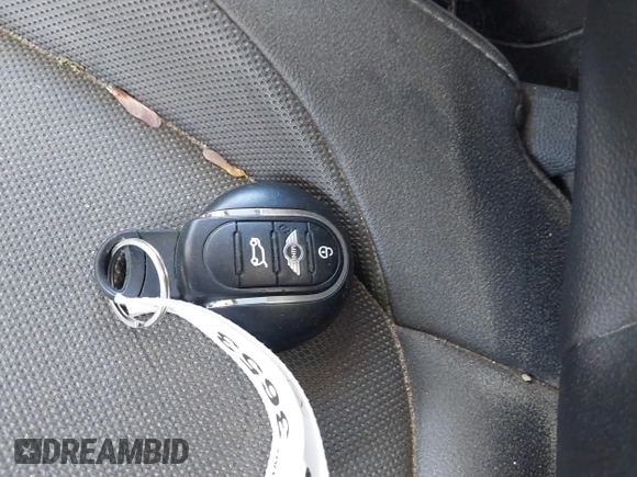 2015 MINI Hardtop с VIN WMWXM5C51F3A57788, выставлен на аукционе IAAI как лот 42103399 с пробегом 150 000 миль миль и . История ставок и продаж доступна на DreamBid. Изображение 11.