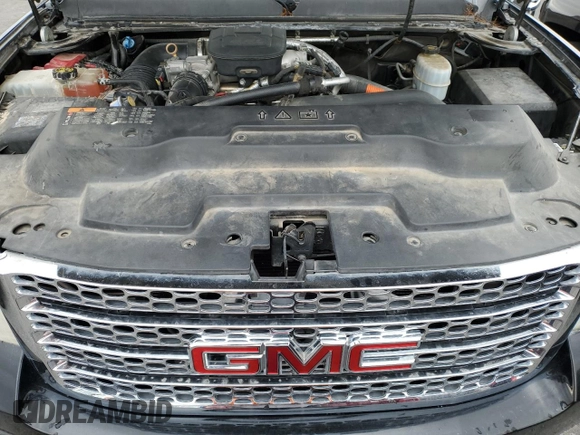 2011 GMC Sierra 2500HD Denali z VIN 1GT125C81BF106180, wystawiony jako Copart lot #55342435 z przebiegiem 174 738 mil mil oraz Szkoda całkowita • Salvage title. Historia ofert i sprzedaży dostępna na DreamBid. Obrazek 11.