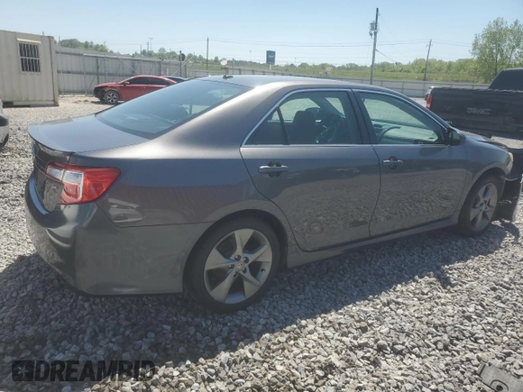 2014 Toyota Camry L with VIN 4T1BF1FK0EU770569, listed as a Copart auction lot 53114755 with 113,365 mi miles and Salvage Title. Bid and sale history available at carsss.com. Image 3.