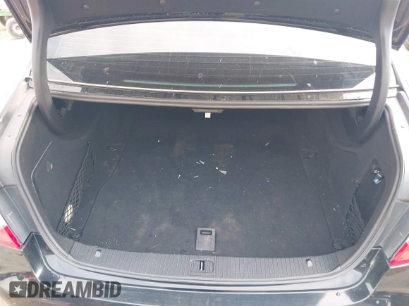 2010 Mercedes-Benz E 550 Luxury with VIN WDDHF7CB4AA072022, listed as a IAAI auction lot 41224349 with 187,030 mi miles and . Bid and sale history available at DreamBid. Image 12.