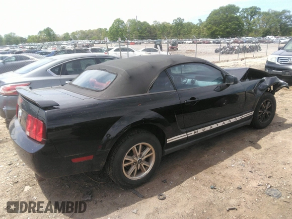 2005 Ford Mustang Deluxe with VIN 1ZVHT84N855259857, listed as a IAAI auction lot 42049030 with 228,608 mi miles. Bid and sale history available at carsss.com. Image 4.