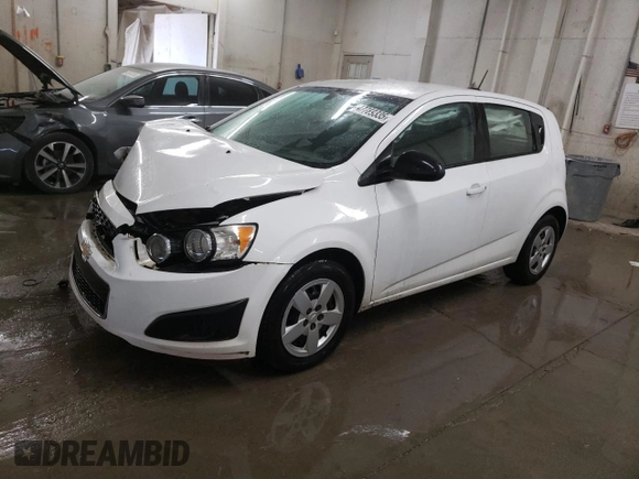 2016 Chevrolet Sonic LS z VIN 1G1JA6SH1G4174727, wystawiony jako Copart lot #47789335 z przebiegiem 166 907 mil mil oraz Szkoda całkowita • Salvage title. Historia ofert i sprzedaży dostępna na DreamBid. Obrazek 1.