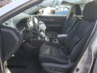 2020 Nissan Rogue SV z VIN KNMAT2MT2LP517288, wystawiony jako Copart lot #61506345 z przebiegiem 76 097 mil mil oraz Nie do naprawy • Non repairable. Historia ofert i sprzedaży dostępna na DreamBid. Obrazek 7.