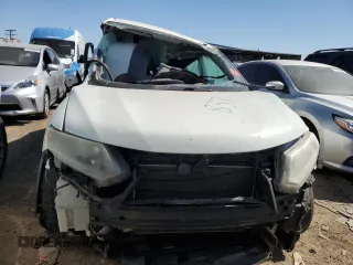 2016 Nissan Rogue SV with VIN 5N1AT2MV2GC823837, listed as a Copart auction lot 70431174 with 204,538 mi miles and Salvage Title. Bid and sale history available at DreamBid. Image 5.
