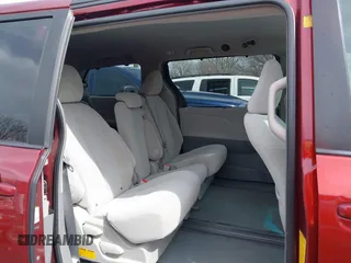 2011 Toyota Sienna LE AAS with VIN 5TDKK3DC7BS007097, listed as a IAAI auction lot 41802056 with 170,471 mi miles. Bid and sale history available at carsss.com. Image 8.