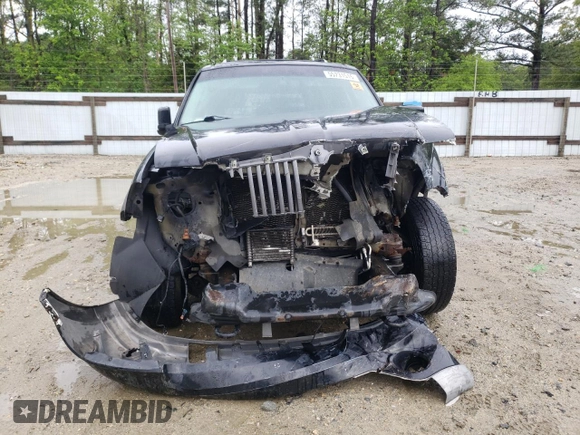 2004 Lincoln Navigator Luxury with VIN 5LMFU28R24LJ29044, listed as a Copart auction lot 55731515 with 240,566 mi miles and Salvage title. Bid and sale history available at DreamBid. Image 5.