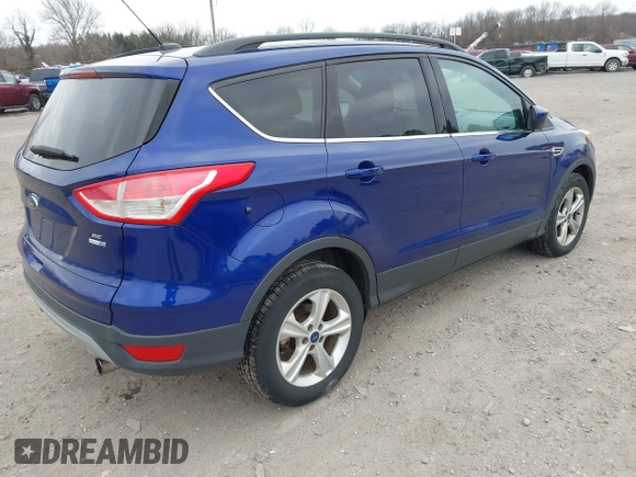 2013 Ford Escape SE z VIN 1FMCU9GX5DUD35239, wystawiony jako IAAI lot #41677245 z przebiegiem Nie podano mil oraz . Historia ofert i sprzedaży dostępna na DreamBid. Obrazek 4.