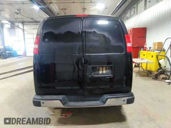 2018 Chevrolet Express Cargo Van with VIN 1GCWGAFP5J1185884, listed as a IAAI auction lot 40386466 with 1 mi miles. Bid and sale history available at carsss.com. Image 16.
