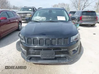 2018 Jeep Compass Latitude with VIN 3C4NJDBBXJT304322, listed as a IAAI auction lot 41833329 with 124,577 mi miles. Bid and sale history available at carsss.com. Image 12.