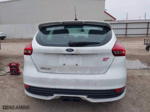 2015 Ford Focus ST with VIN 1FADP3L91FL268867, listed as a IAAI auction lot 41583424 with 169,426 mi miles. Bid and sale history available at carsss.com. Image 16.
