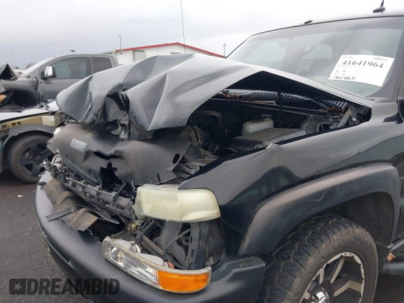 2004 Chevrolet Tahoe Z71 with VIN 1GNEK13T64R210008, listed as a IAAI auction lot 41641964 with 196,780 mi miles and . Bid and sale history available at DreamBid. Image 18.