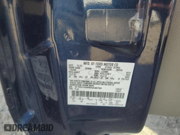 2006 Ford F-150 STX с VIN 1FTRX12W06NA46790, выставлен на аукционе Copart как лот 56589565 с пробегом 246 021 миль миль и Списание • Salvage title. История ставок и продаж доступна на DreamBid. Изображение 12.