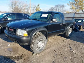 2001 GMC Sonoma with VIN 1GTCT19W518236681, listed as a IAAI auction lot 41685526 with 98,524 mi miles and . Bid and sale history available at DreamBid. Image 2.