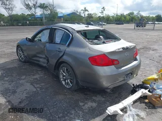 2008 Infiniti G35 Journey z VIN JNKBV61E18M220368, wystawiony jako IAAI lot #42252290 z przebiegiem 208 312 mil mil oraz . Historia ofert i sprzedaży dostępna na DreamBid. Obrazek 3.