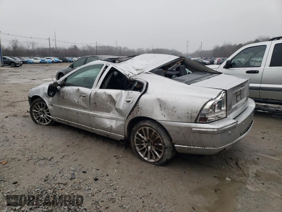 2007 Volvo S60 2.5L Turbo with VIN YV1RH592372614308, listed as a Copart auction lot 83752534 with 242,992 mi miles and Clean Title. Bid and sale history available at carsss.com. Image 2.
