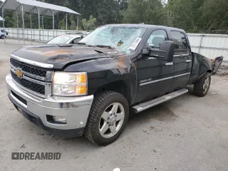2014 Chevrolet Silverado 2500HD LT with VIN 1GC1CXCG9EF169175, listed as a Copart auction lot 75117894 with 204,163 mi miles and Salvage Title. Bid and sale history available at carsss.com. Image 1.
