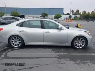 2013 Hyundai Equus Signature with VIN KMHGH4JH5DU062734, listed as a IAAI auction lot 42701207 with 97,413 mi miles and . Bid and sale history available at DreamBid. Image 13.